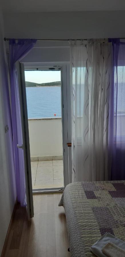 Apartments Luka Sevid Exterior foto