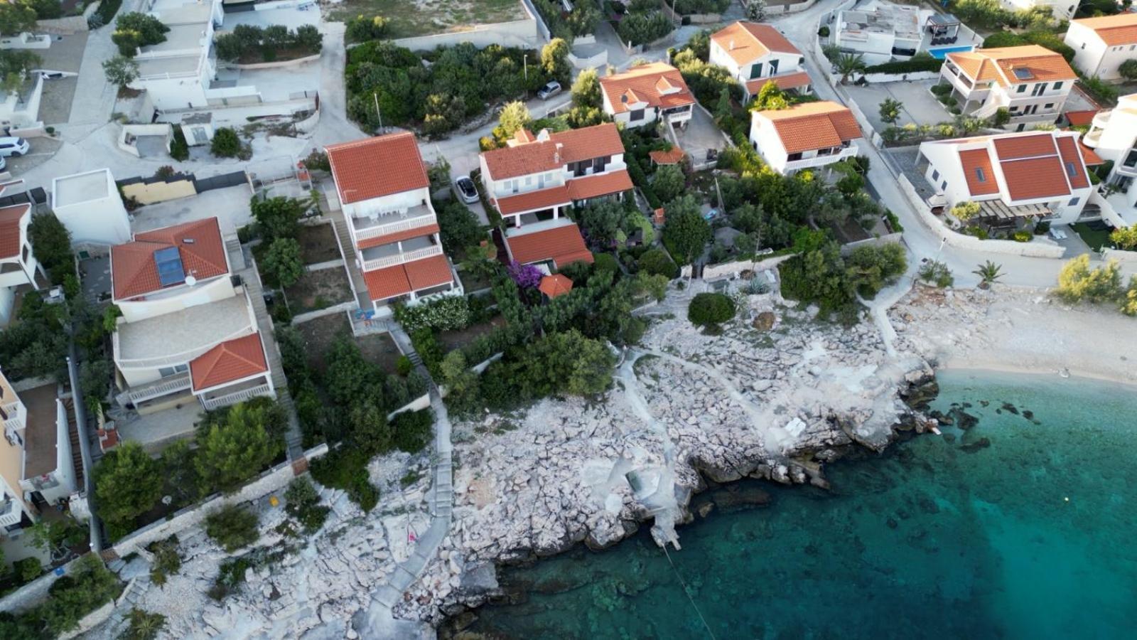 Apartments Luka Sevid Exterior foto