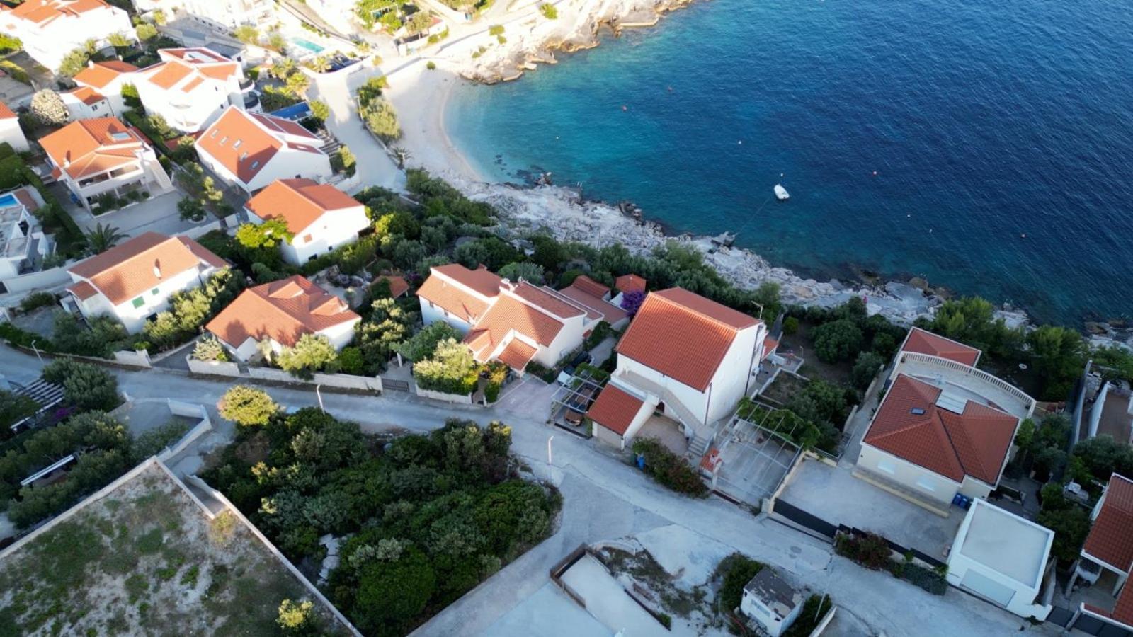 Apartments Luka Sevid Exterior foto