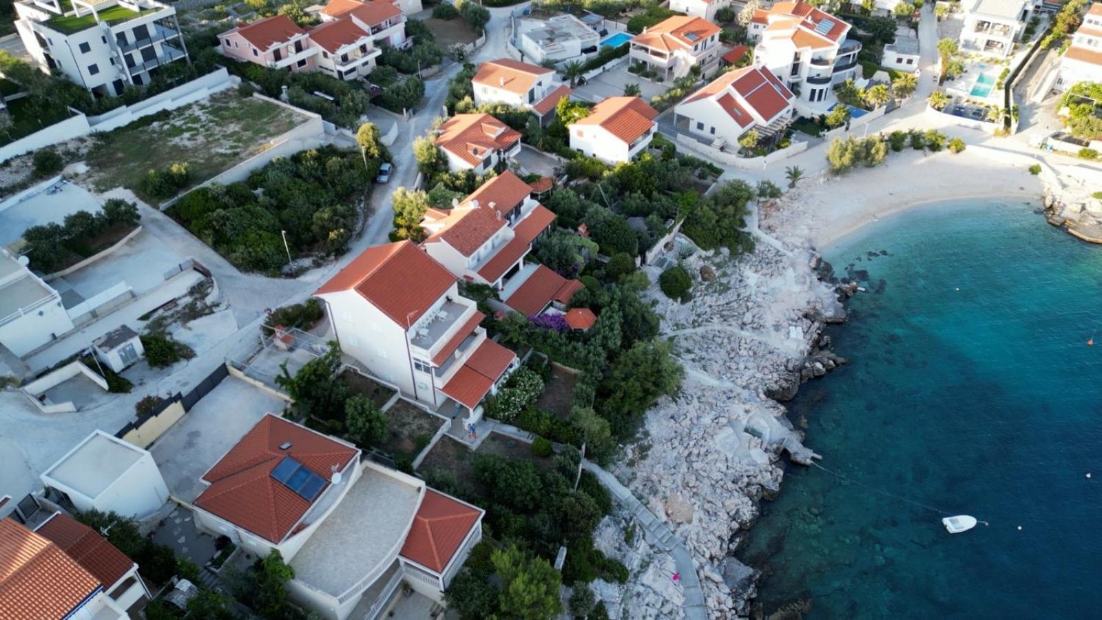 Apartments Luka Sevid Exterior foto