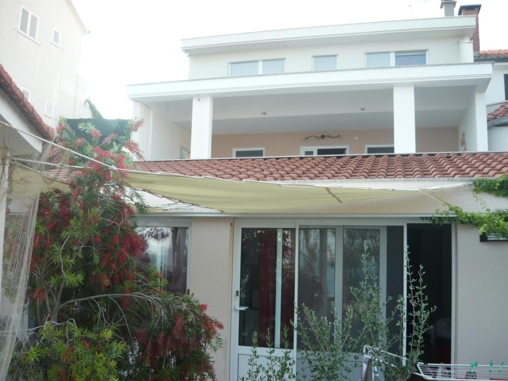 Apartments Luka Sevid Exterior foto